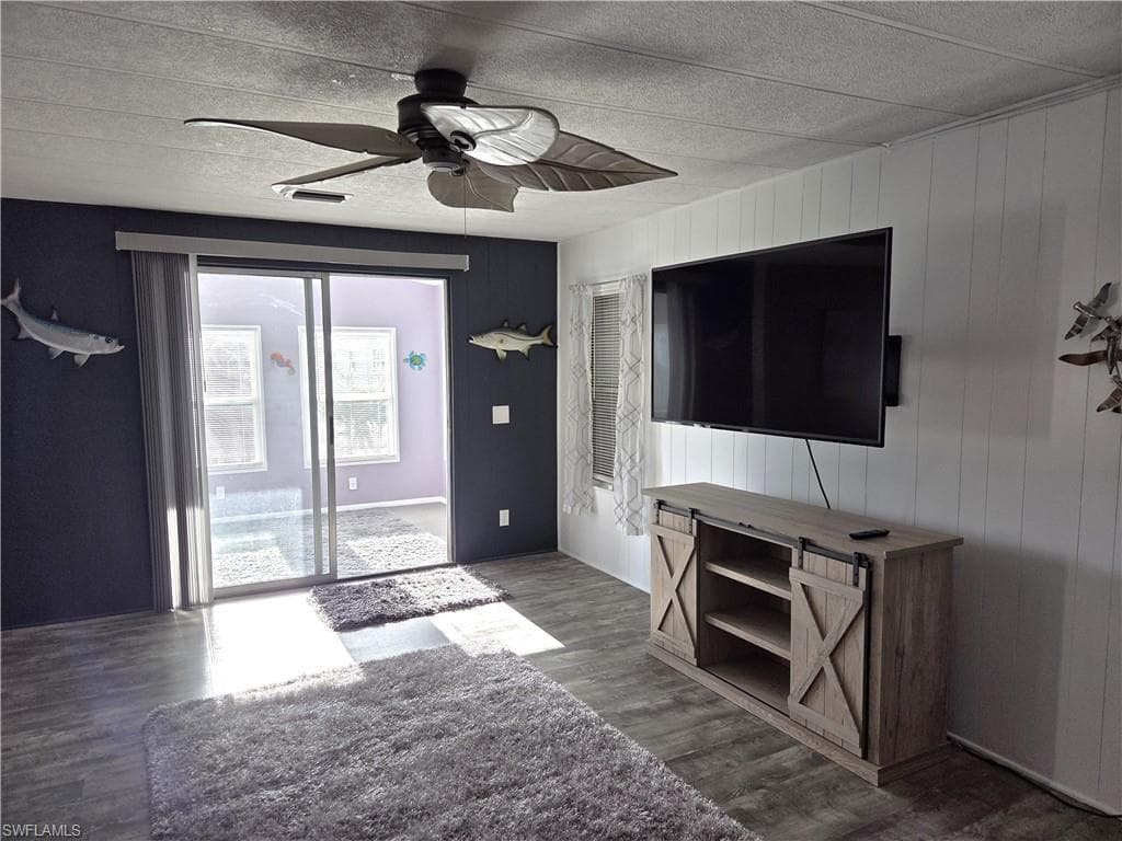 648 Future DR, NORTH FORT MYERS FL 33917-7