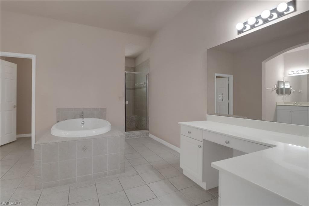 3520 Lansing LOOP # 203, ESTERO FL 33928-12