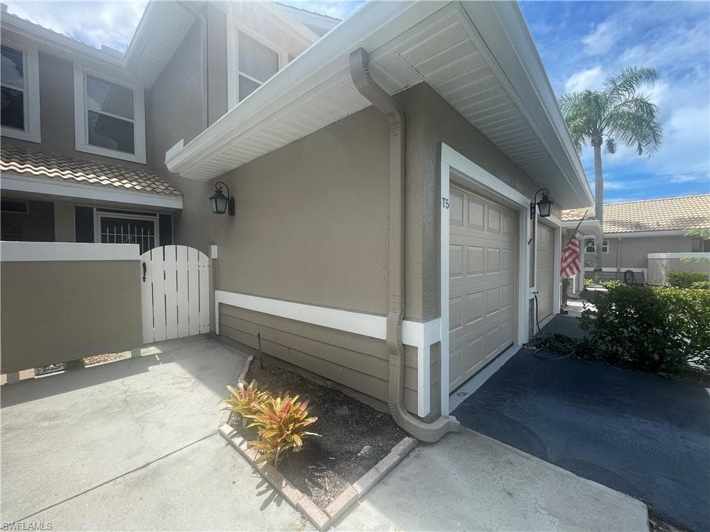 341 Emerald Bay CIR # T5, NAPLES FL 34110-16