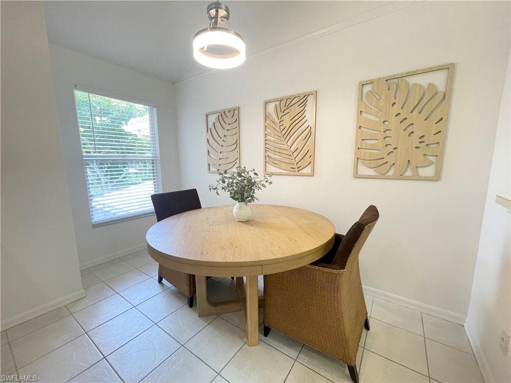 341 Emerald Bay CIR # T5, NAPLES FL 34110-3