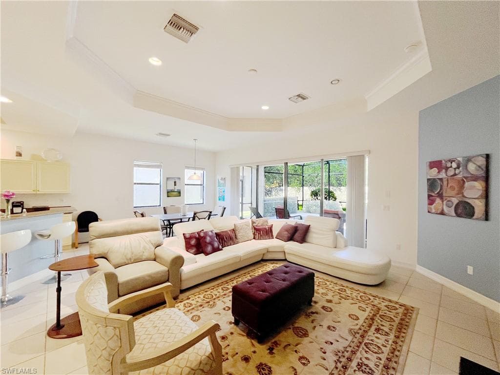 1366 Serrano CIR, NAPLES FL 34105-8