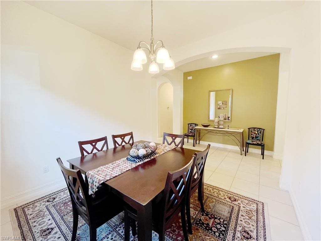 1366 Serrano CIR, NAPLES FL 34105-13