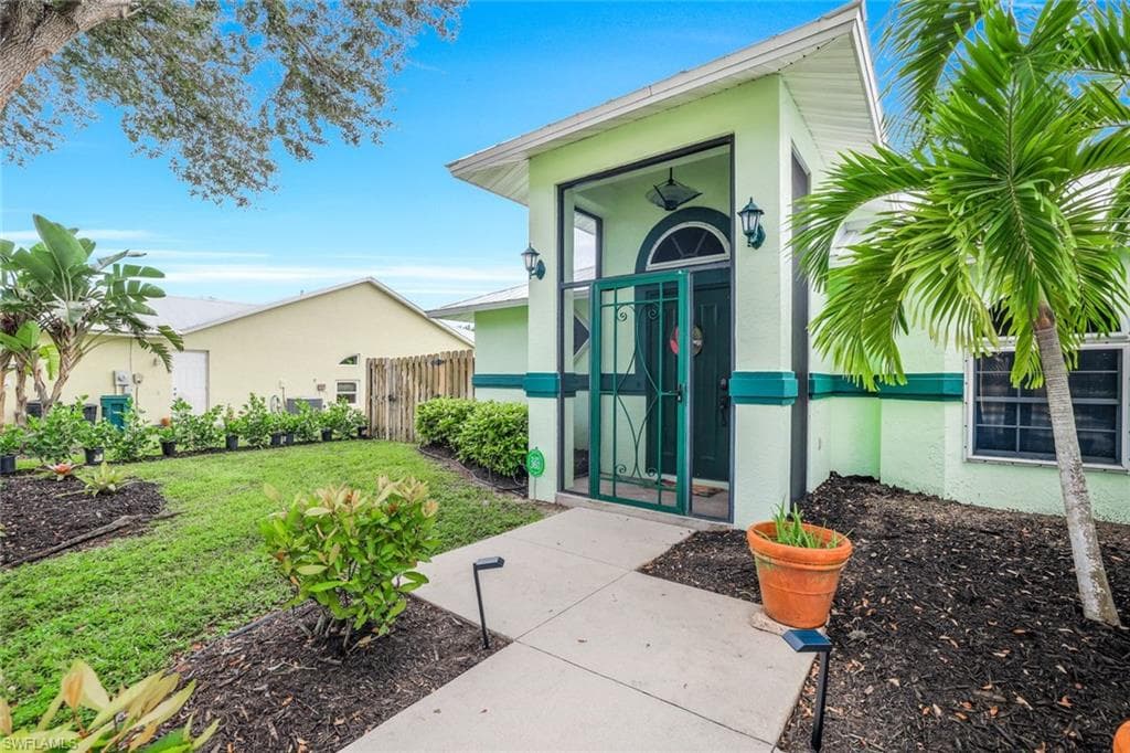 45 Wickliffe DR, NAPLES FL 34110-4