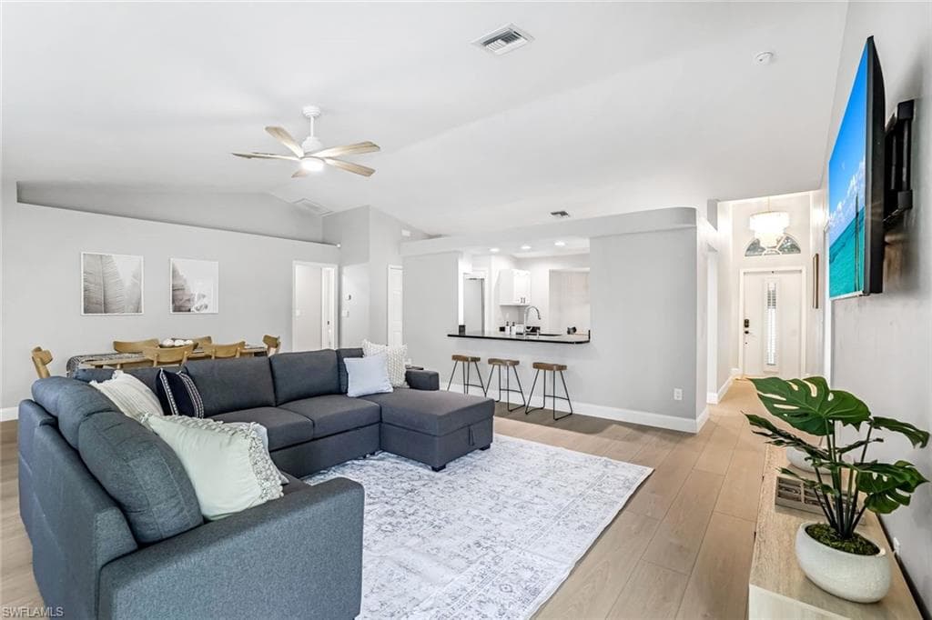 45 Wickliffe DR, NAPLES FL 34110-7