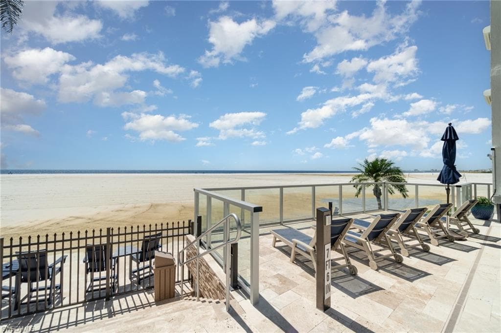 6612 Estero BLVD # 301, FORT MYERS BEACH FL 33931-1
