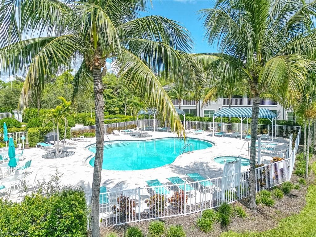 6940 Avalon CIR # 503, NAPLES FL 34112-35