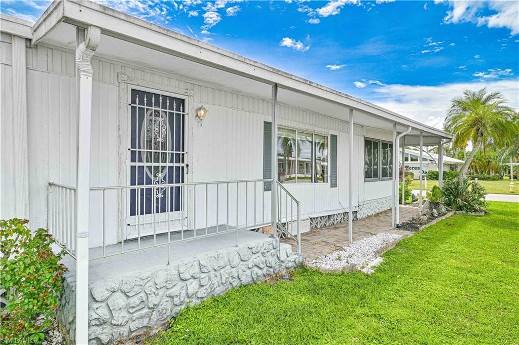 5191 Forest Park DR, NORTH FORT MYERS FL 33917-7