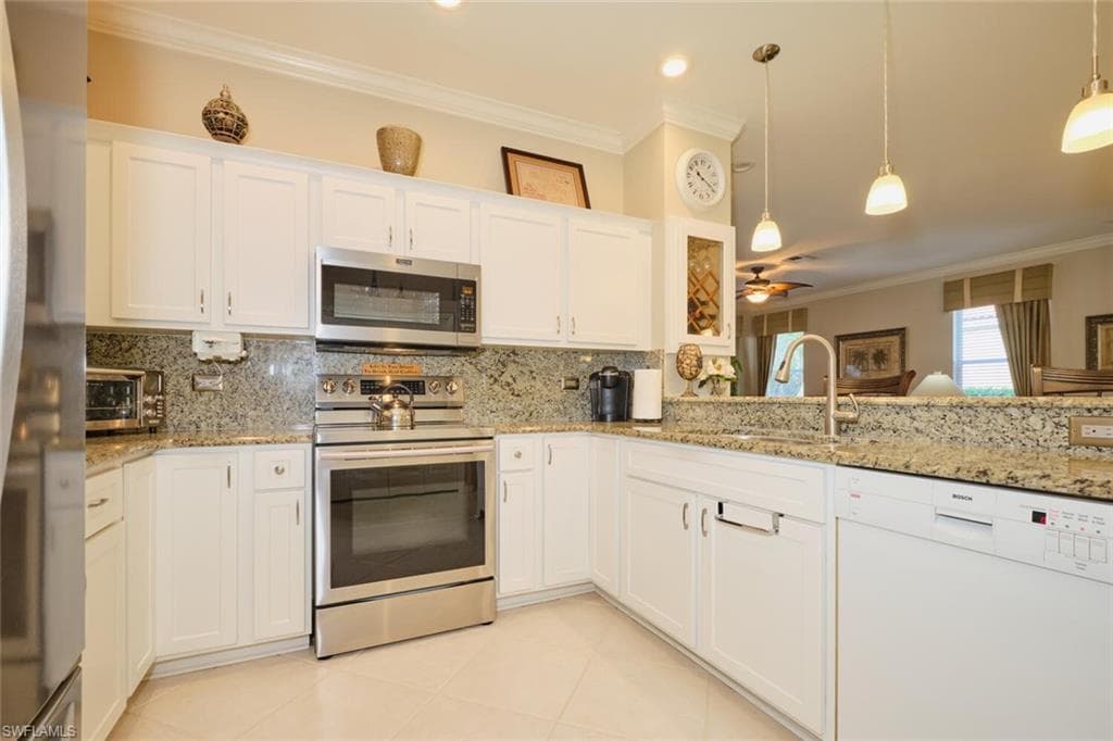 8956 Bristol BEND, FORT MYERS FL 33908-19