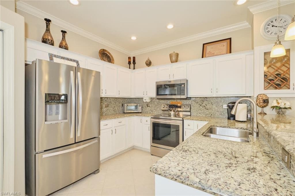 8956 Bristol BEND, FORT MYERS FL 33908-13