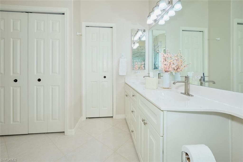 8956 Bristol BEND, FORT MYERS FL 33908-40