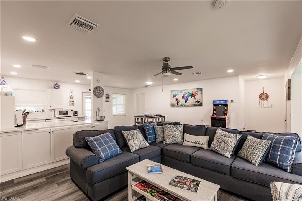 1942 Roseate LN, SANIBEL FL 33957-12