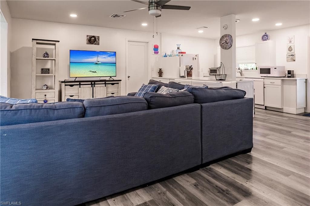 1942 Roseate LN, SANIBEL FL 33957-6