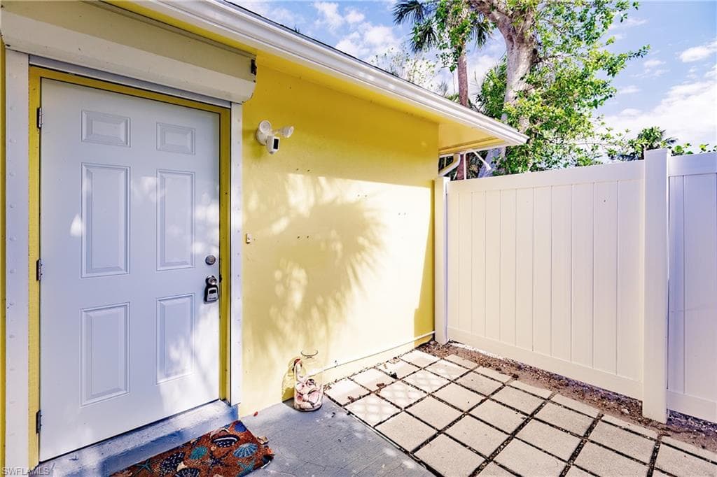 1942 Roseate LN, SANIBEL FL 33957-4