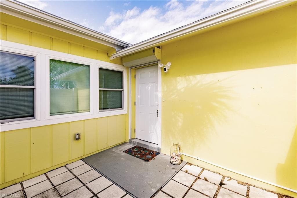 1942 Roseate LN, SANIBEL FL 33957-3