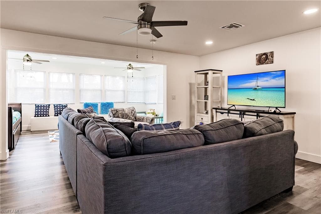 1942 Roseate LN, SANIBEL FL 33957-7