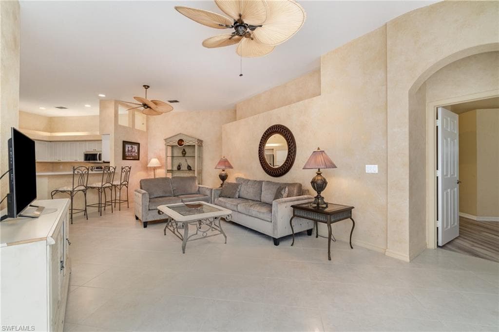 10274 Cape Roman RD # 102, ESTERO FL 34135-4