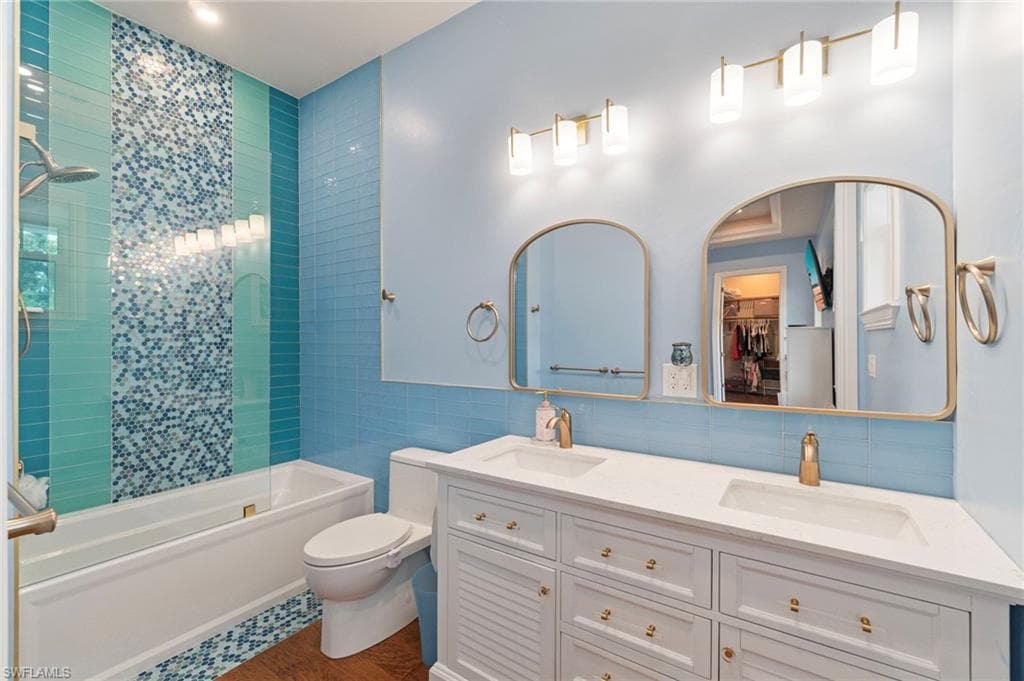 4381 Broadway AVE W, ESTERO FL 33928-32