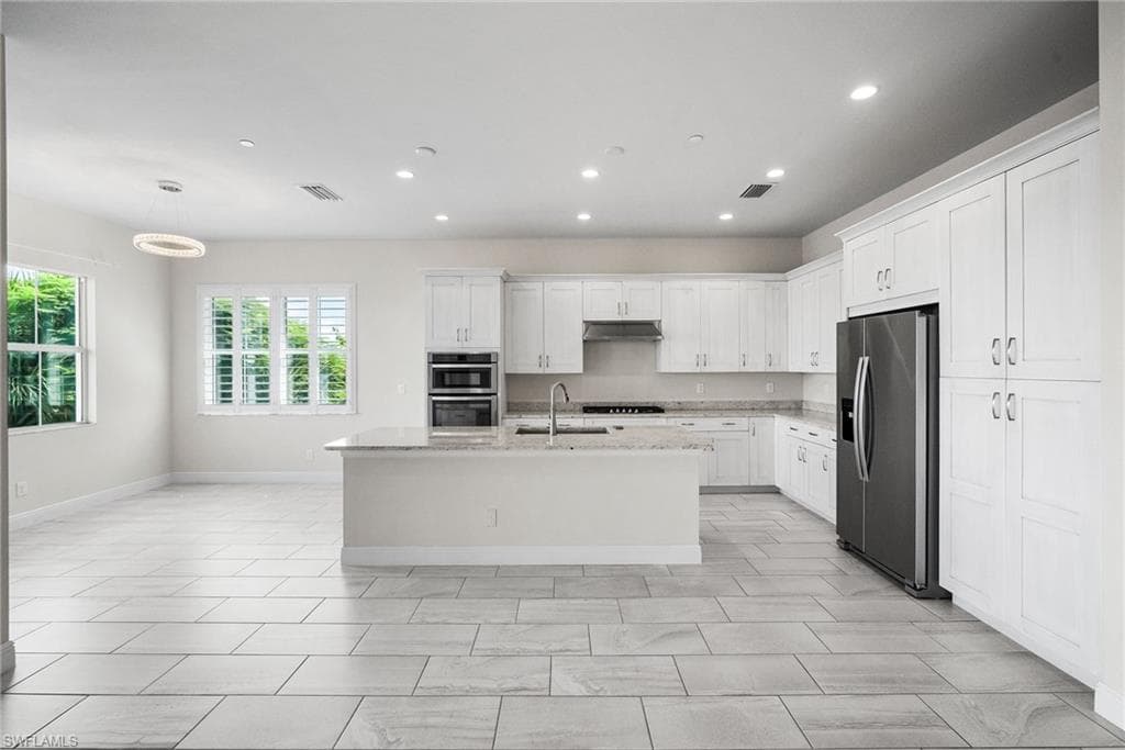 8936 Saint Lucia DR # 202, NAPLES FL 34114-11