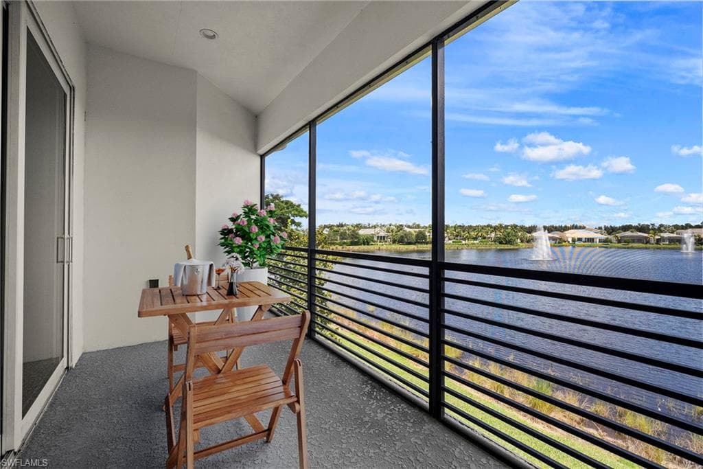 8936 Saint Lucia DR # 202, NAPLES FL 34114-6