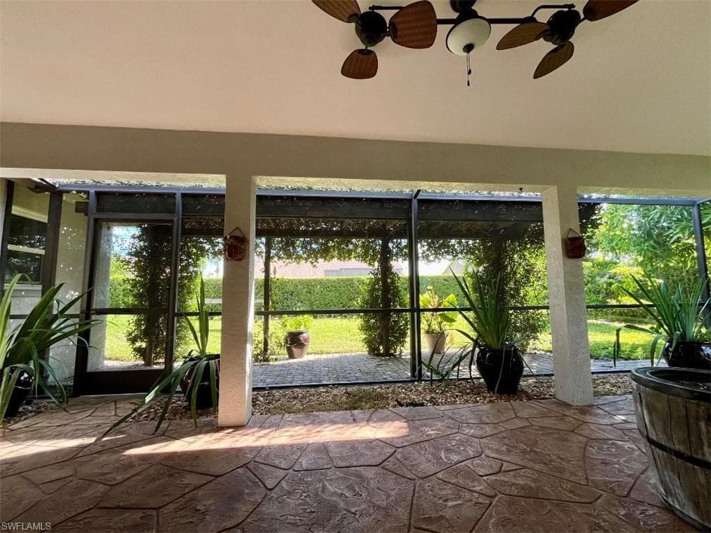 10298 Boca CIR, NAPLES FL 34109-16