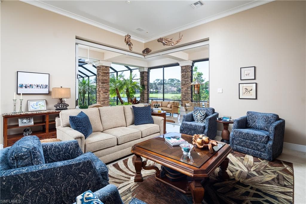 980 Barcarmil WAY, NAPLES FL 34110-9