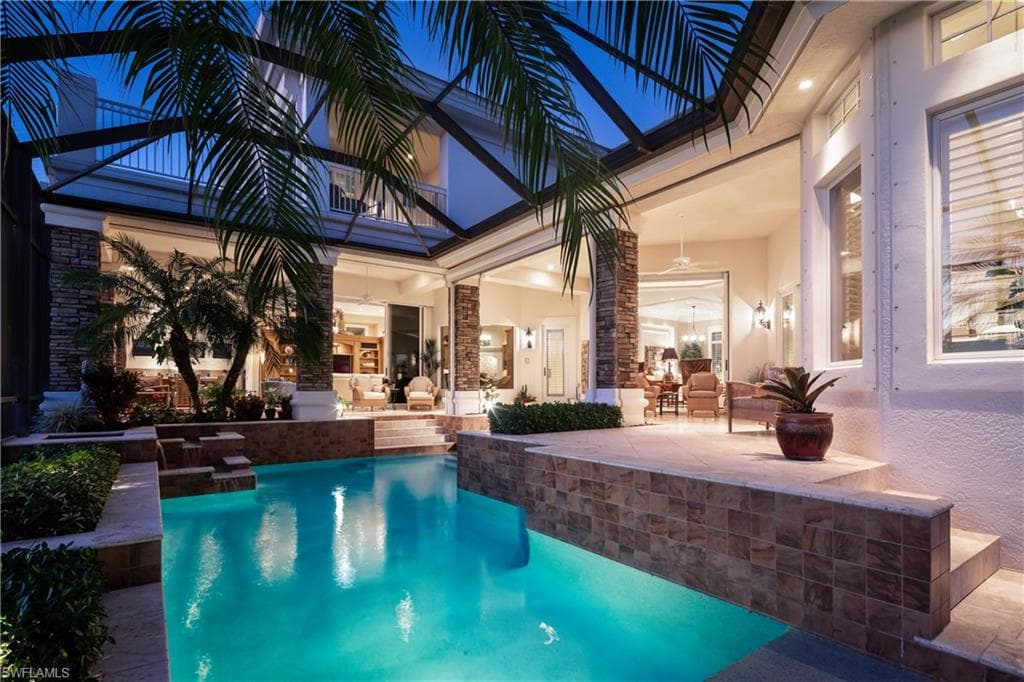 980 Barcarmil WAY, NAPLES FL 34110-32