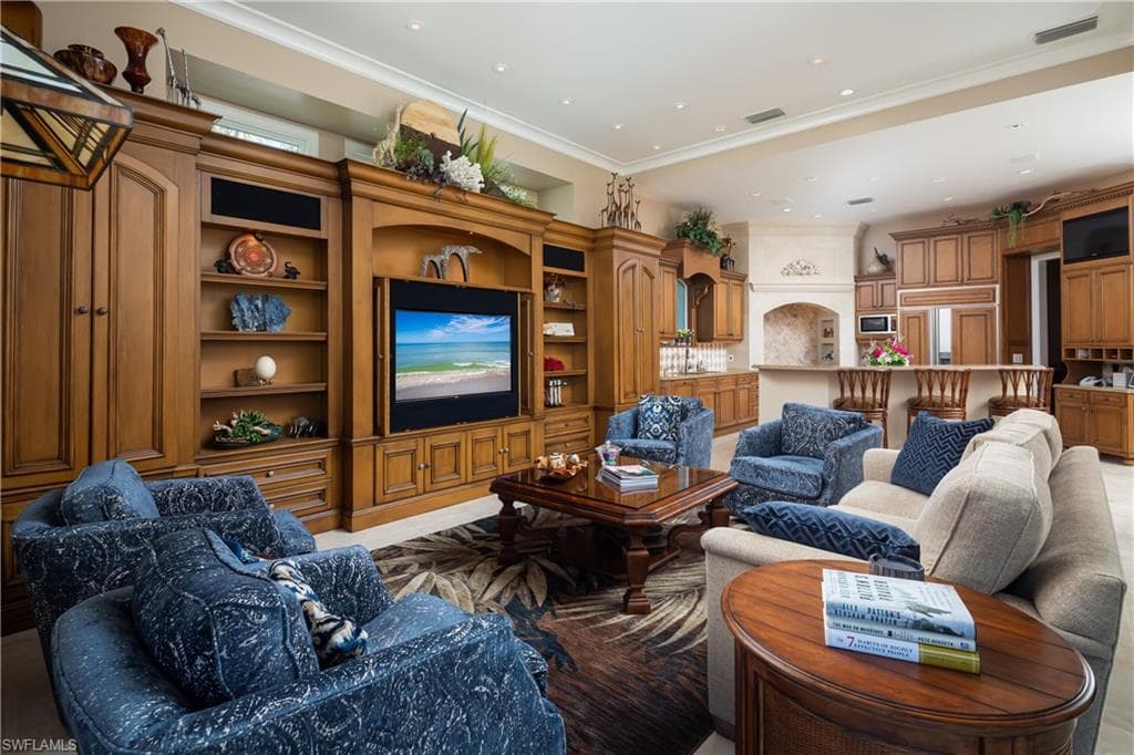 980 Barcarmil WAY, NAPLES FL 34110-10