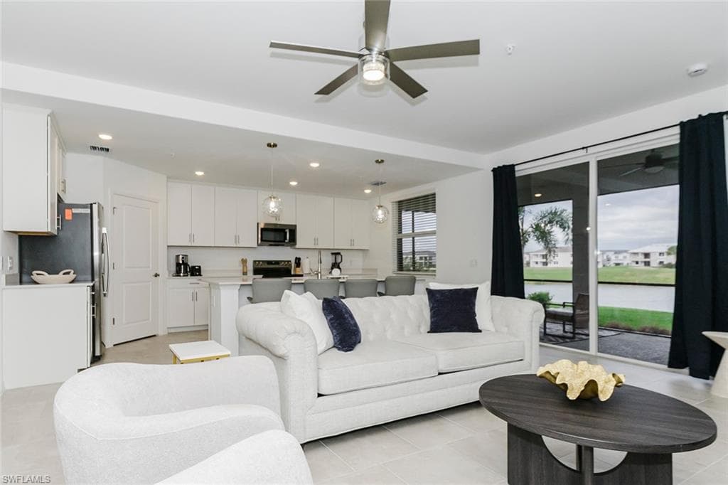 5661 Melbourne CT # 8011, AVE MARIA FL 34142-12