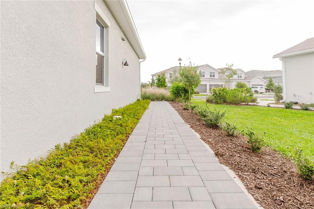 5661 Melbourne CT # 8011, AVE MARIA FL 34142-25