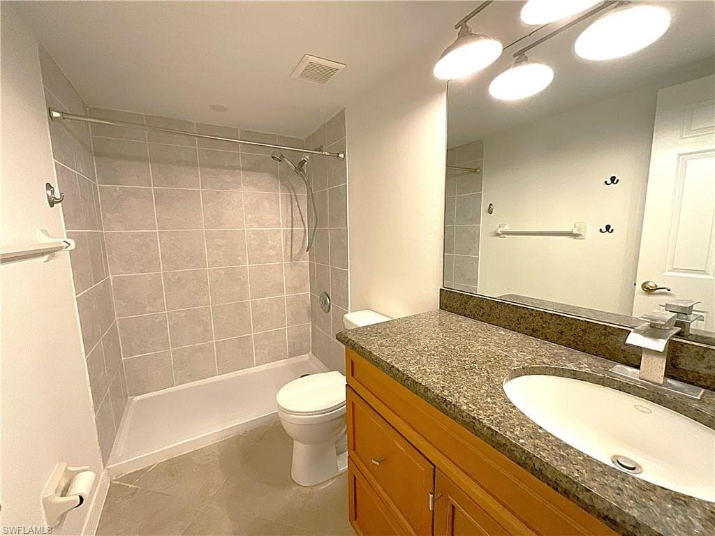 3002 Sandpiper Bay CIR # A103, NAPLES FL 34112-16