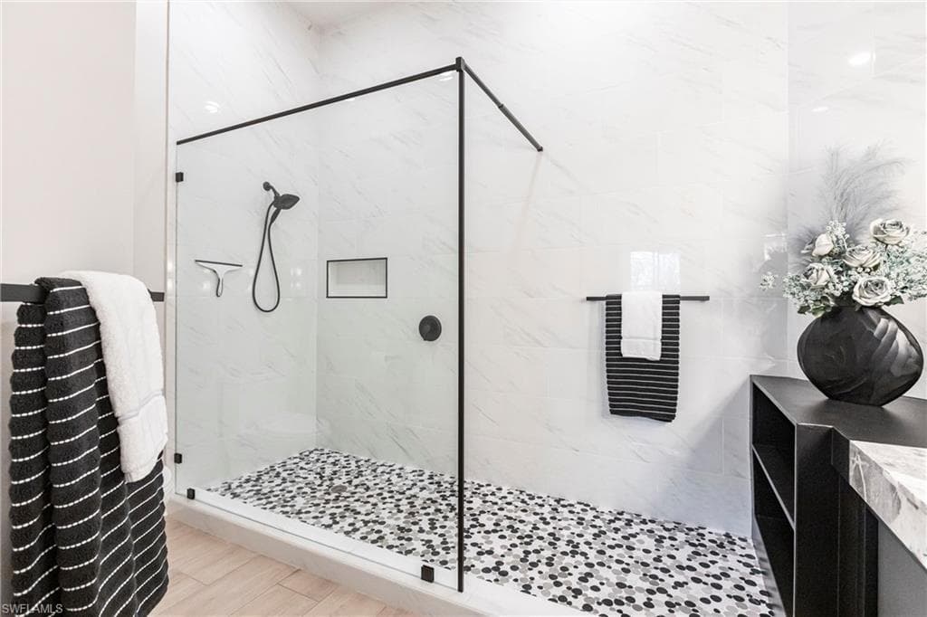 3070 Meandering WAY # 201, FORT MYERS FL 33905-25