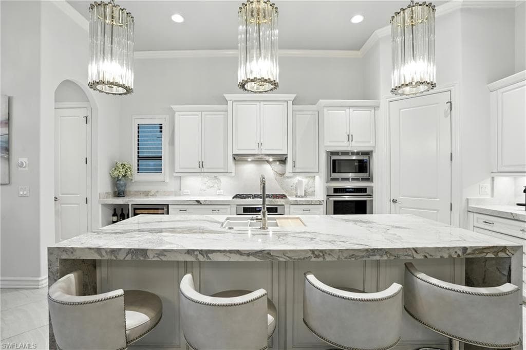 17483 Via Navona WAY, MIROMAR LAKES FL 33913-14