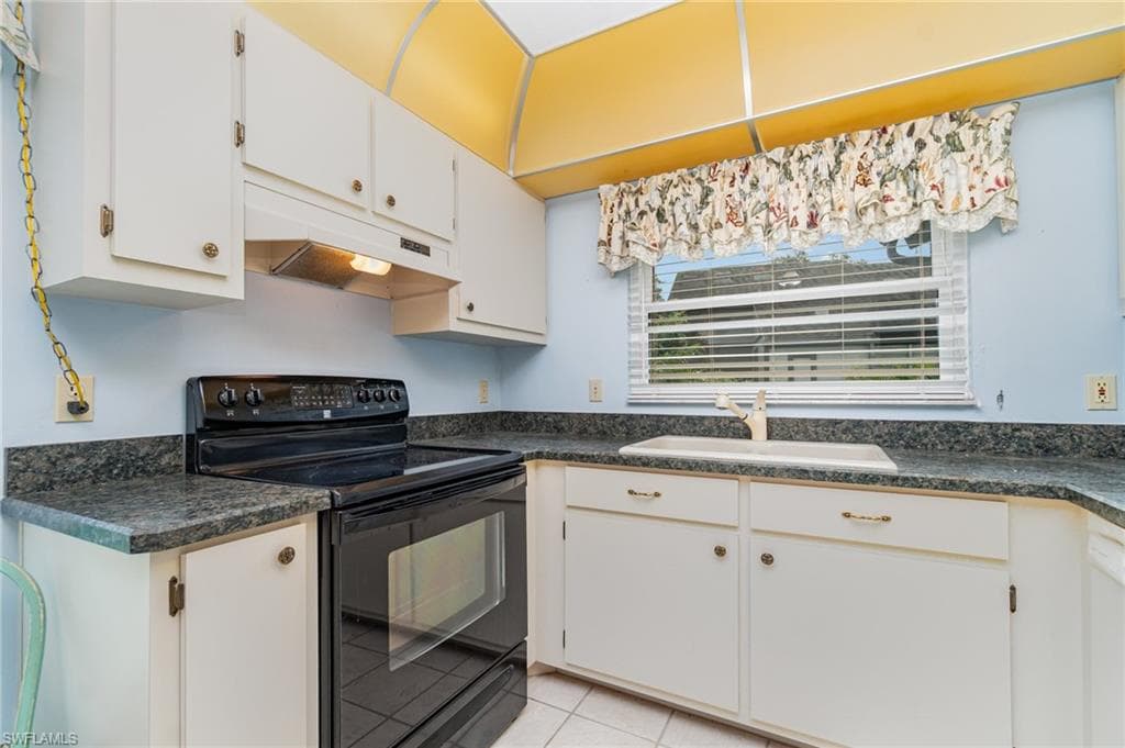 10615 Roxbury CT, LEHIGH ACRES FL 33936-12