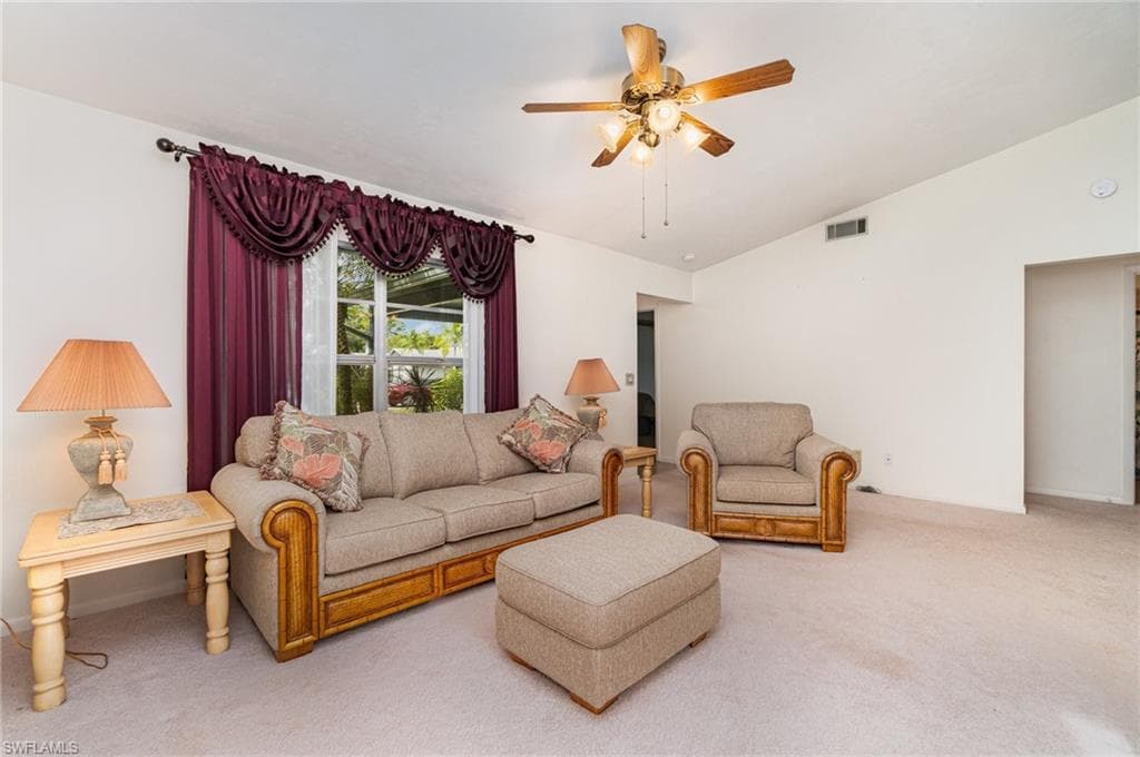 10615 Roxbury CT, LEHIGH ACRES FL 33936-4