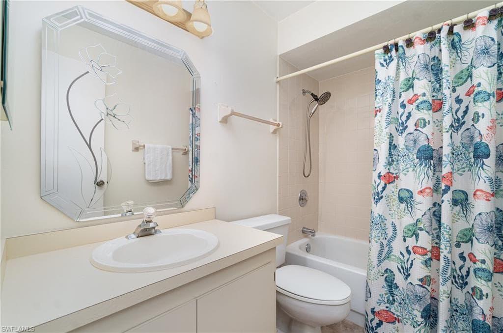10615 Roxbury CT, LEHIGH ACRES FL 33936-19