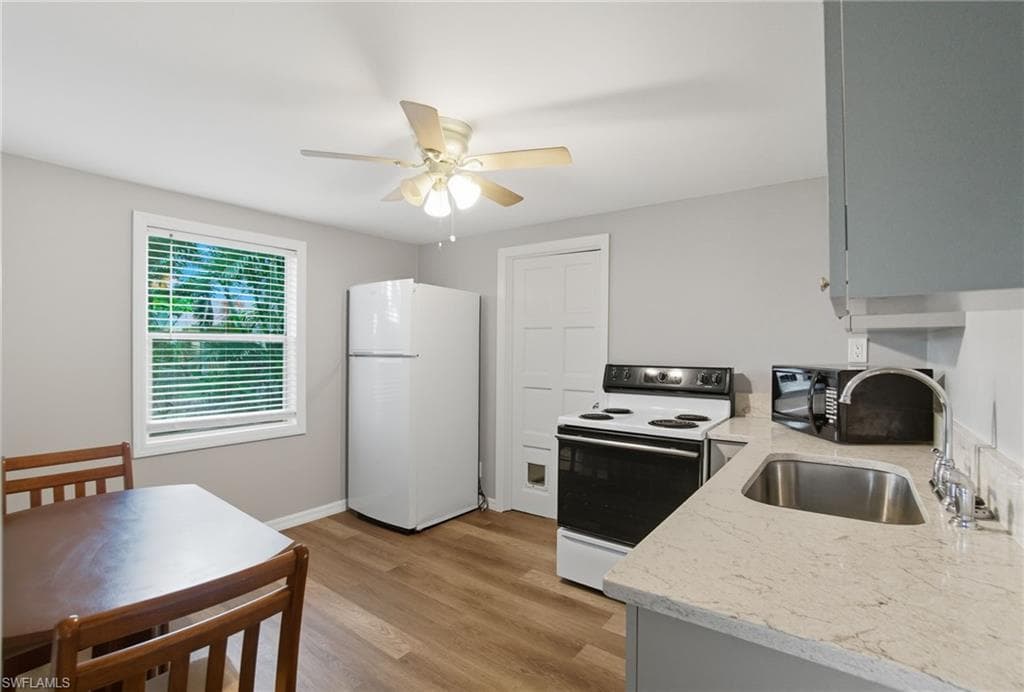 2662/2656 Mangrove ST, NAPLES FL 34112-12