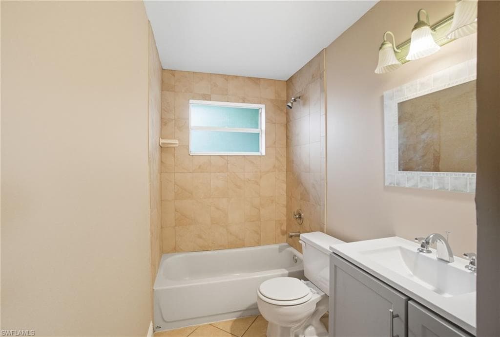 2662/2656 Mangrove ST, NAPLES FL 34112-25