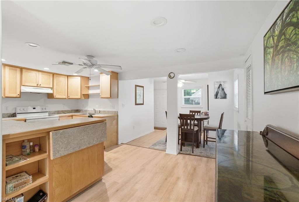 2662/2656 Mangrove ST, NAPLES FL 34112-17