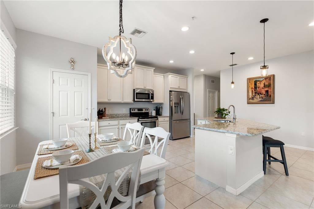 18239 Creekside Preserve LOOP # 202, FORT MYERS FL 33908-7