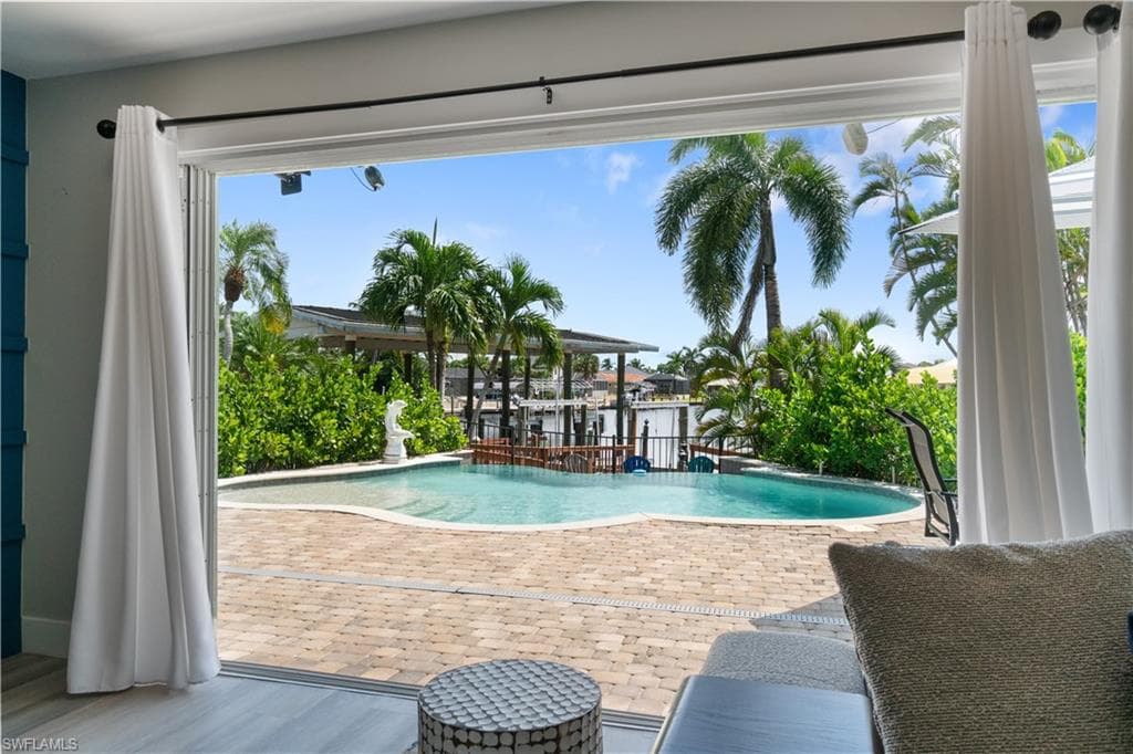 5161 Williams DR, FORT MYERS BEACH FL 33931-22