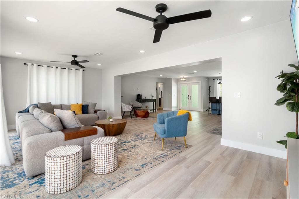 5161 Williams DR, FORT MYERS BEACH FL 33931-12