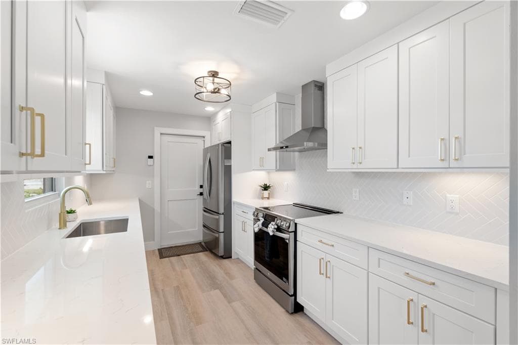 5161 Williams DR, FORT MYERS BEACH FL 33931-8