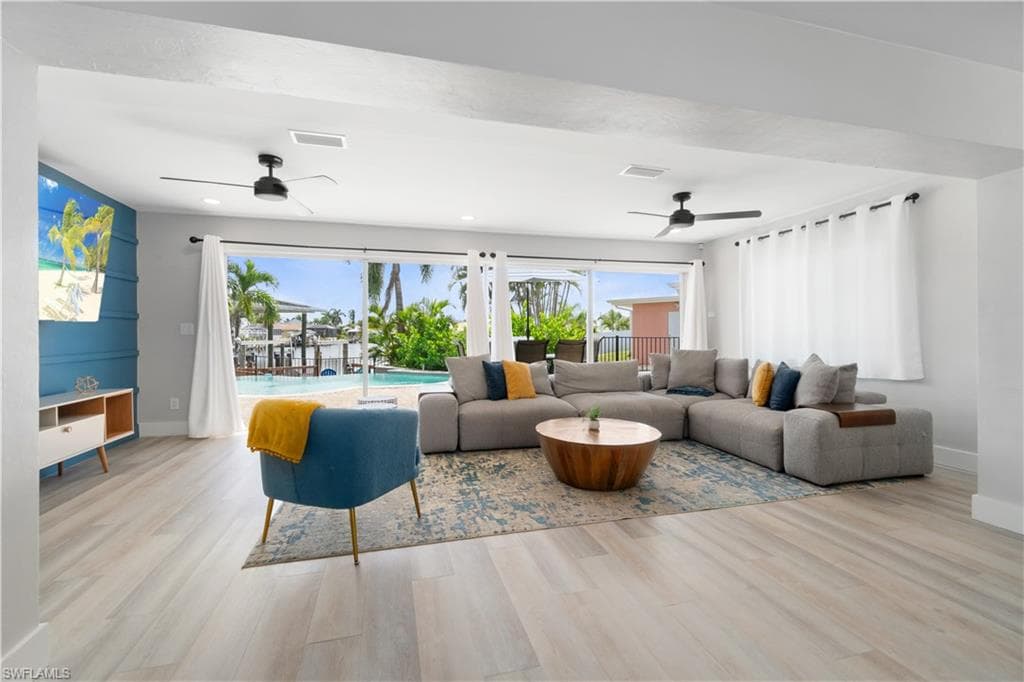 5161 Williams DR, FORT MYERS BEACH FL 33931-10