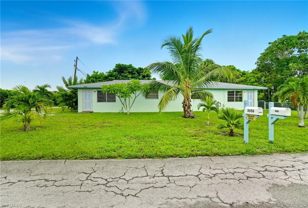 2662/2656 Mangrove ST, NAPLES FL 34112-22
