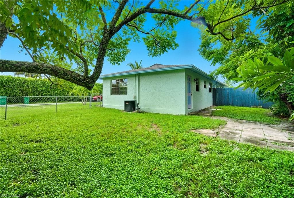 2662/2656 Mangrove ST, NAPLES FL 34112-31