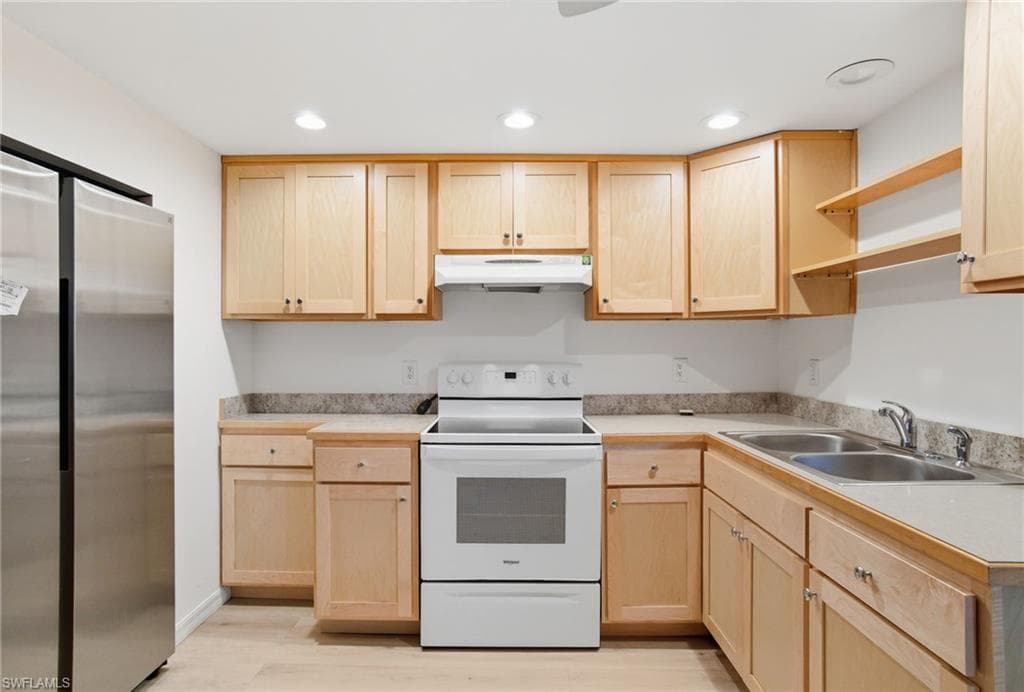 2662/2656 Mangrove ST, NAPLES FL 34112-17