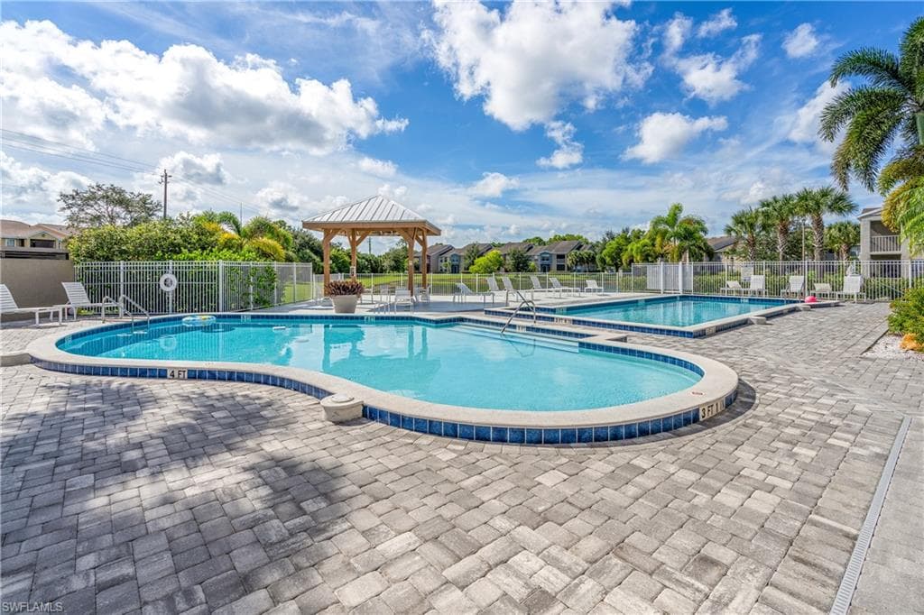 201 Santa Clara DR # 07, NAPLES FL 34104-17