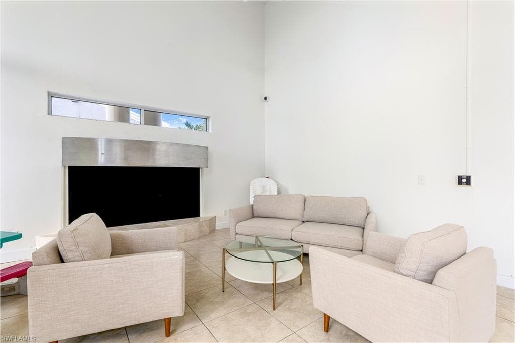 201 Santa Clara DR # 07, NAPLES FL 34104-30