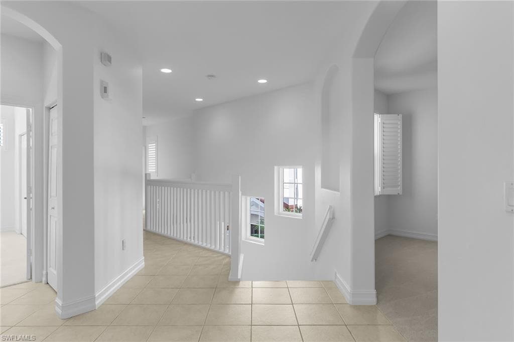 1294 Rialto WAY # 202, NAPLES FL 34114-25
