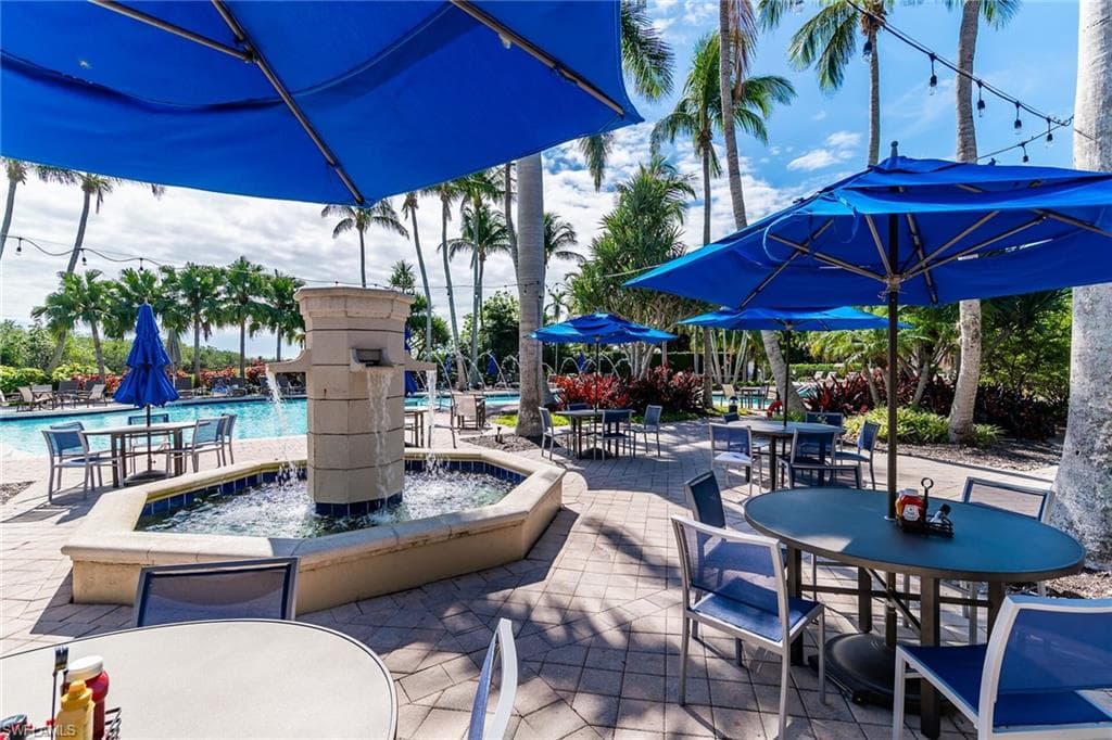 1294 Rialto WAY # 202, NAPLES FL 34114-40